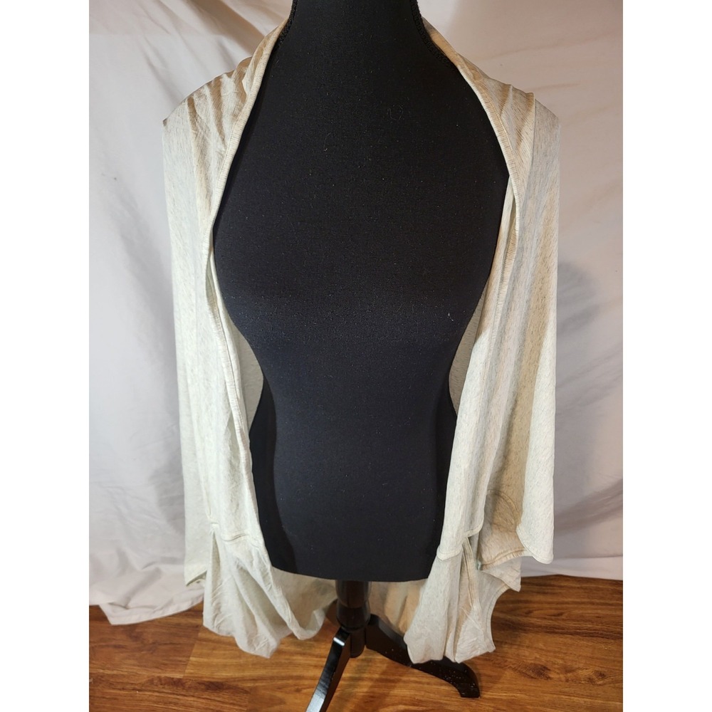 Lululemon Poncho Cape Shawl Wrap Cardigan Lightweight OSFA Gray
